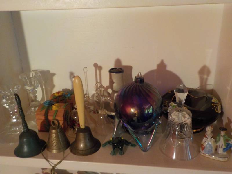 Vintage Glass Ware and Collection o...