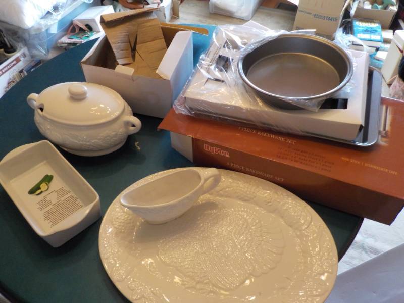 Collection of Serving Pieces- Platt...