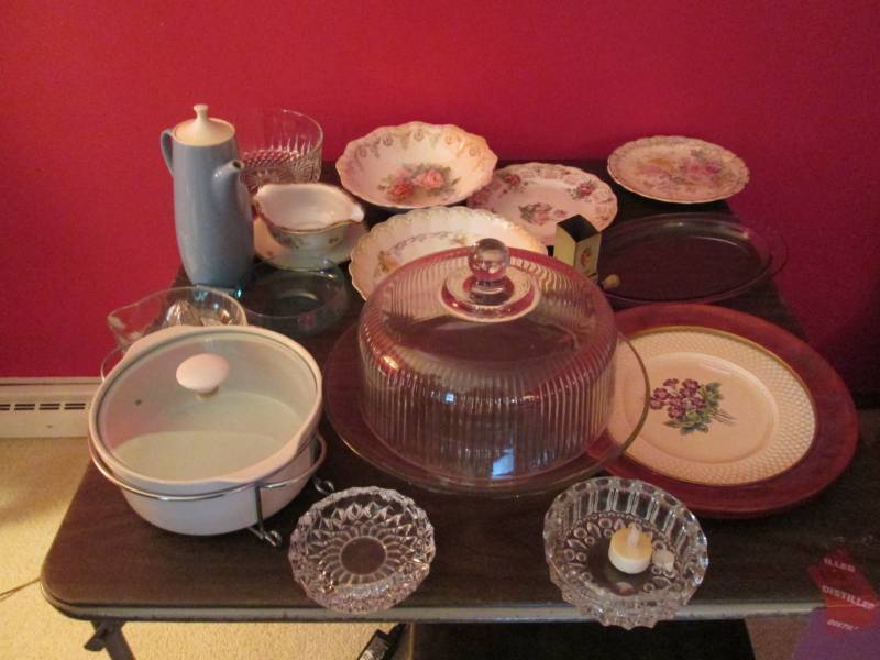 Glassware Lot see all pictures...
