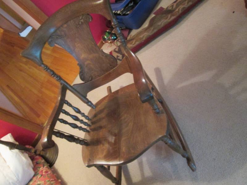 Oak Rocking Carved Chair in good c...