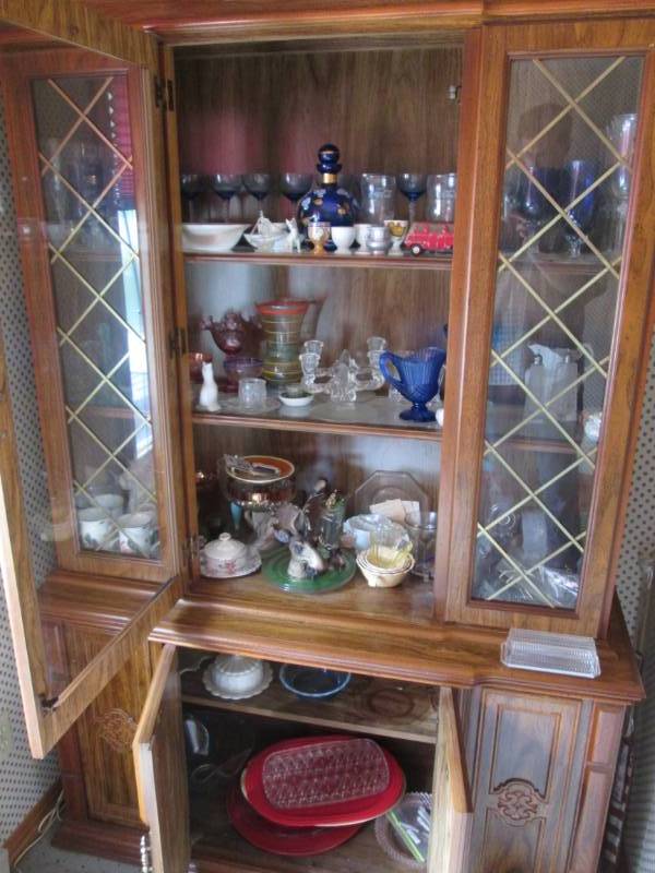 Huge Collection of Glassware Cabin...