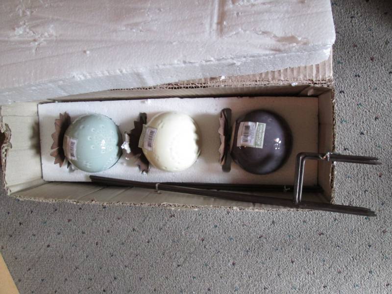 Glazing Balls and Stakes- New in Bo...