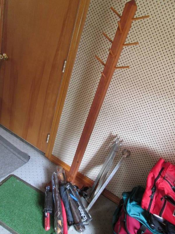 Wood Coat Rack plus 6 umbrellas...