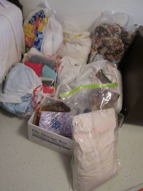 Huge Lot of Blankets, Sewing Suppli...