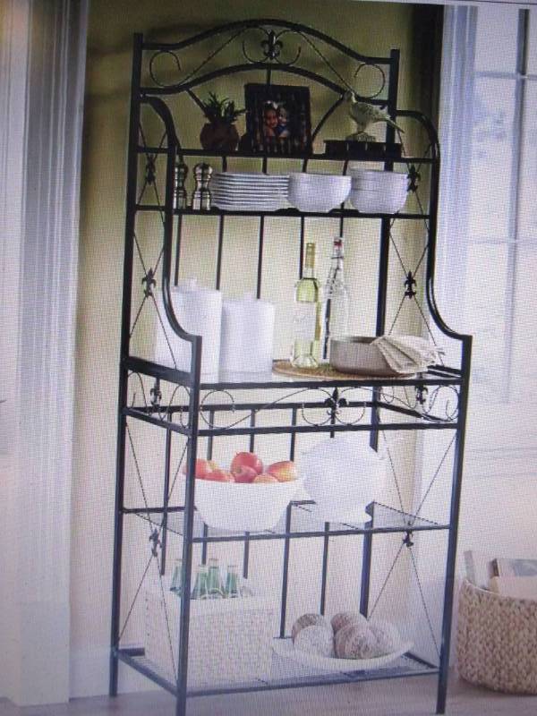 Fleur-De-Lis Bakers Rack open box ...