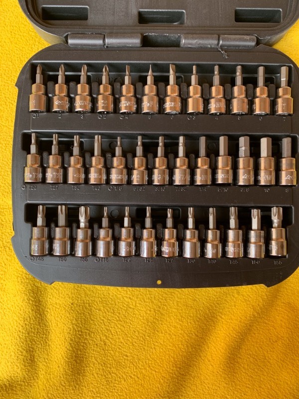lot 16 image: Husky 37-Piece Bit Socket Set 38 Drive