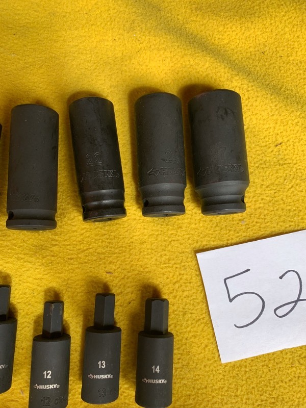 lot 52 image: Lot of Assorted Husky Sockets SAEMM