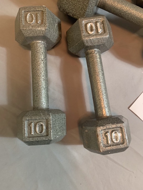 lot 65 image: Dumbell Lot- 2- 20lb and 2- 10lb weights