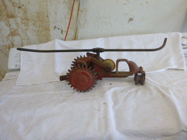 Vintage F.D. Kees Mfg. Tractor Sprinkler