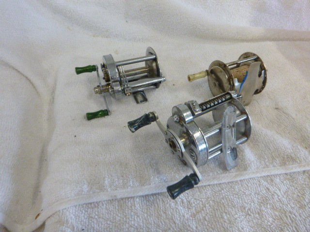3 Fishing Reels
