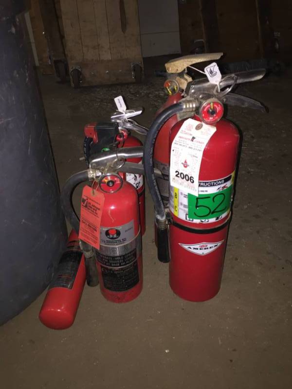 lot 52 image: 6- Fire Extinguishers, 3 charged, 3 not charged
