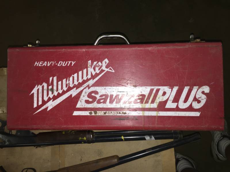 lot 83 image: Sawsall Milwaukee