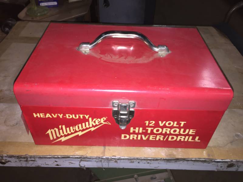 lot 91 image: Milwaukee DriverDrill Hi Torque wcharger & battery & extra chuck