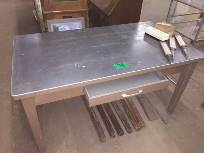 lot 98 image: Mid-Century Steel Table  desk