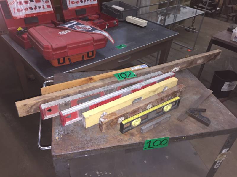 lot 102 image: 8 Levels (3 wood) and wheel barrow wedge
