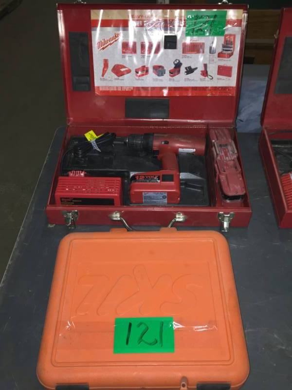 lot 121 image: Jigsaw Skilsaw, Milwaukee Drill with charger & 2 batteries