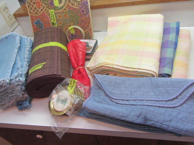 lot 87 image: Table Linens