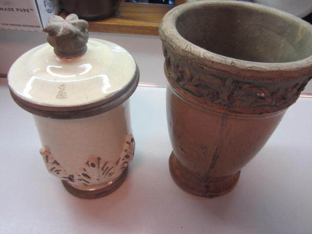 lot 92 image: Crockery Vases