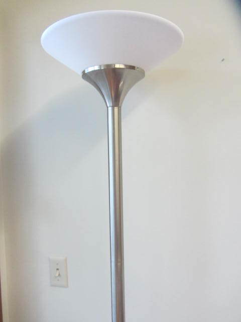 lot 112 image: Floor Lamp