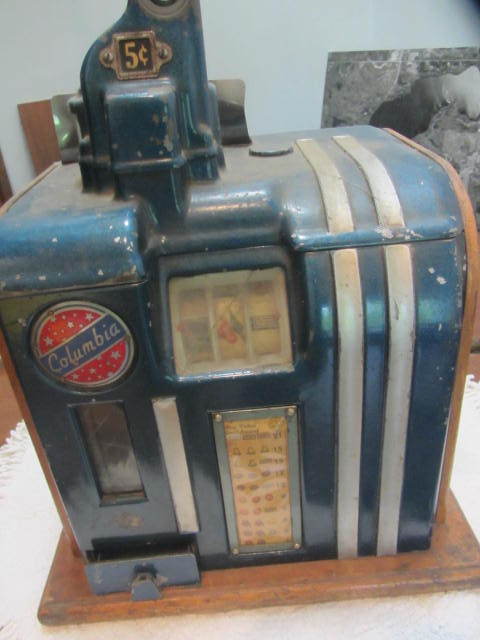 lot 58 image: Antique Columbia Slot Machine