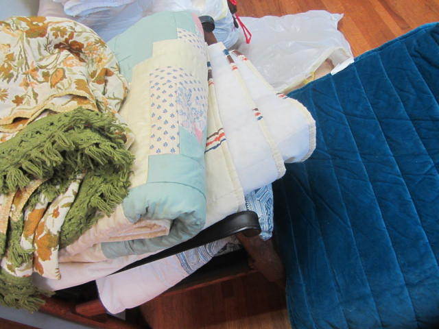 lot 124 image: Comforters