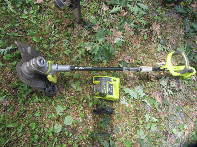 lot 11 image: Ryobi Cordless Trimmer