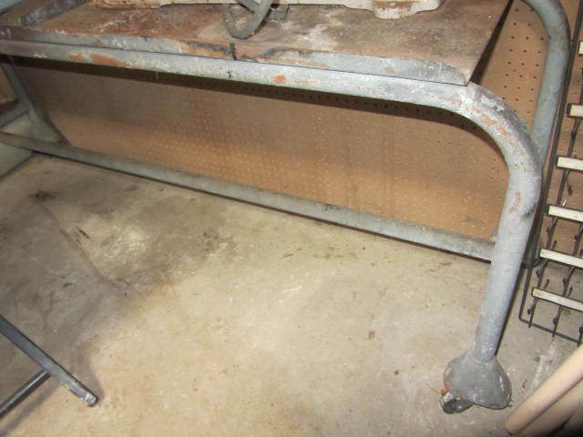 lot 132 image: Rolling Table