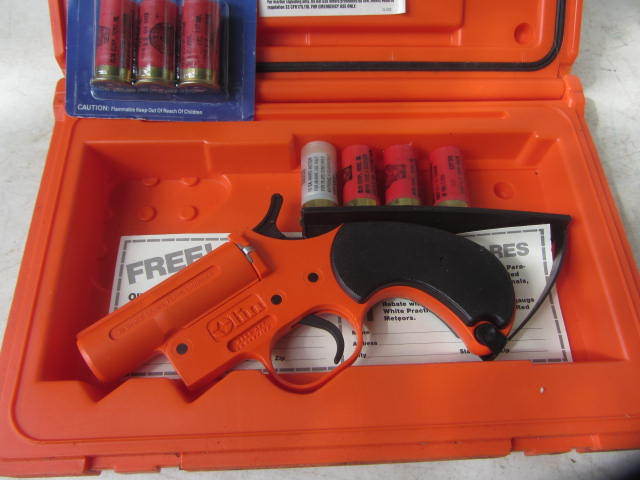 lot 154 image: Olin Flare Gun