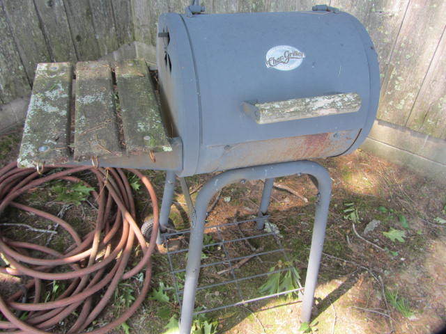 lot 144 image: Smoker Grill