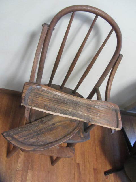 lot 195 image: Childs High Chair