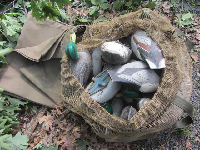 lot 158 image: Decoys