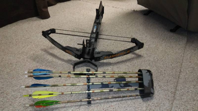 PSE Flashfire II Crossbow with Quiver & Arrows - Fall Deer Hunt in Nearby