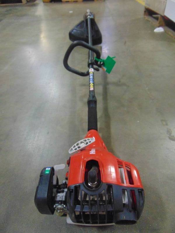 lot 461 image: Homelite 2-Cycle 26cc Straight Shaft Gas Trimmer UT33650A