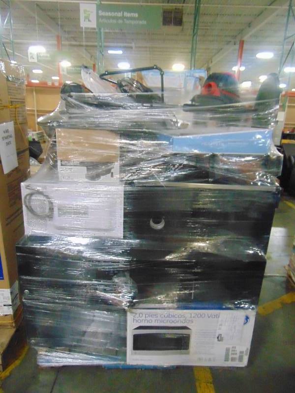 lot 489 image: WHOLESALE MIXED PALLET OF RETURNS - MICROWAVES, SMALL APPLIANCES, HOUSEWARES AND MORE