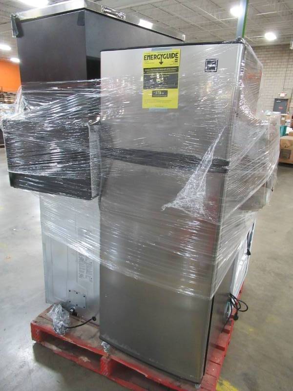 lot 27 image: WHOLESALE MIXED PALLET OF RETURNS - AIR CONDITIONERS AND SMALL APPLIANCES