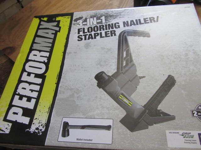 lot 10 image: Flooring NailerStapler