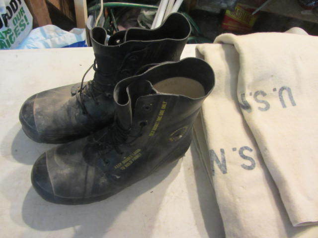 lot 27 image: Bunny Boots