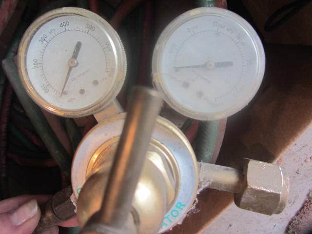 lot 18 image: Torch Hoses, Gauge & Tank