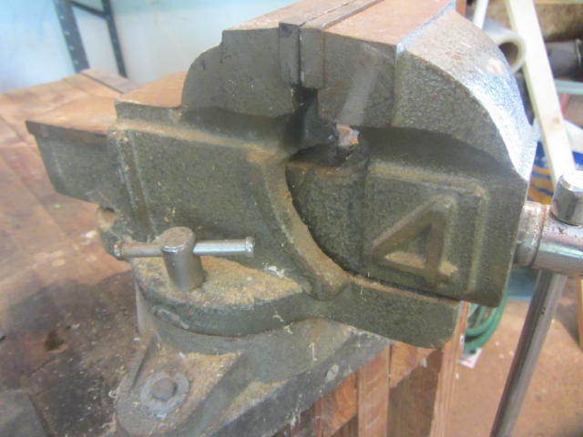 lot 50 image: Bench Vise