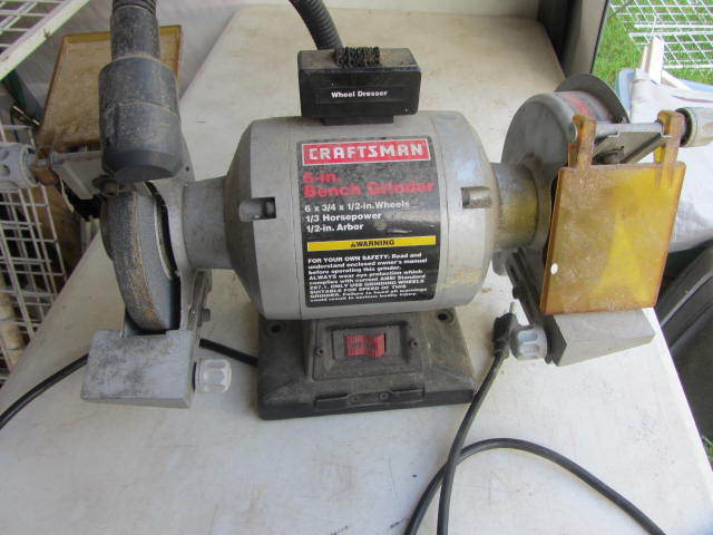 lot 52 image: Craftsman Bench Grinder