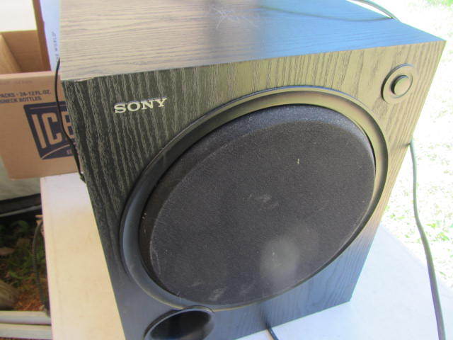 lot 73 image: Subwoofer