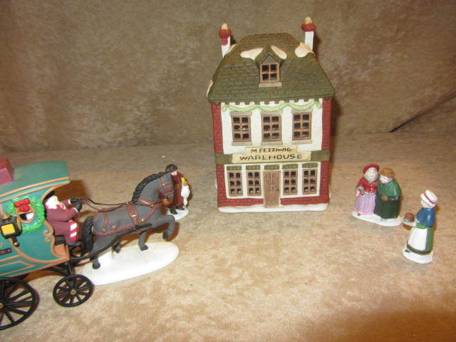 lot 126 image: Fezziwigs Warehouse