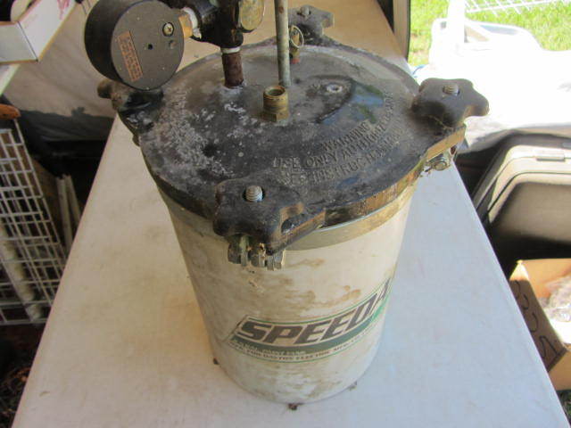 lot 70 image: Paint Tank