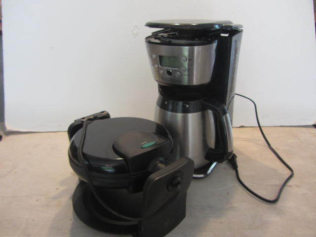 lot 80 image: Coffee & Waffles