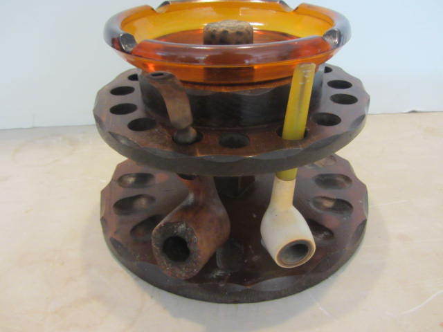 lot 83 image: Pipes & Stand