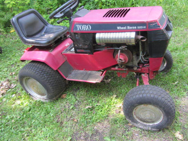 lot 156 image: Wheelhorse Tractor