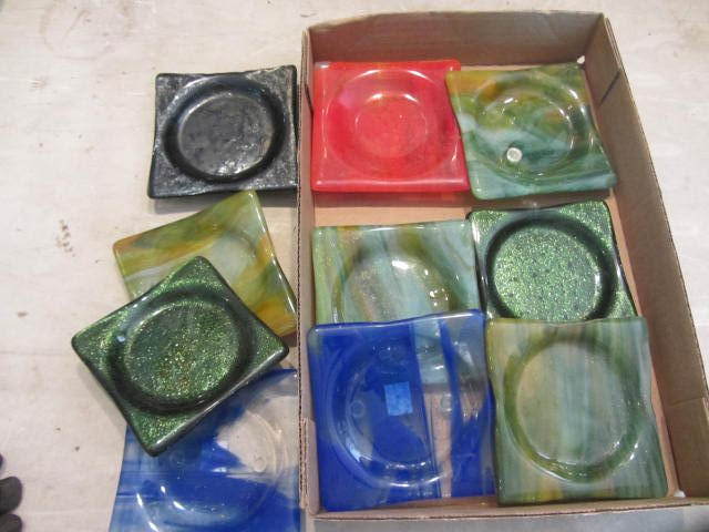 lot 186 image: Ashtrays