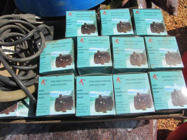 lot 197 image: Mini Fountain Pumps
