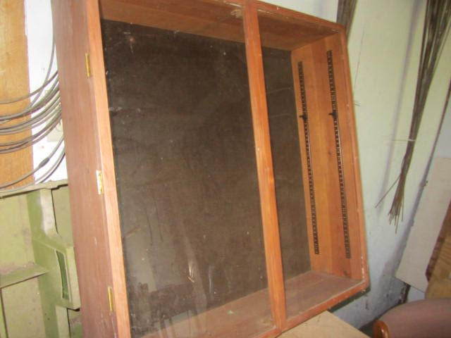 lot 211 image: Showcase