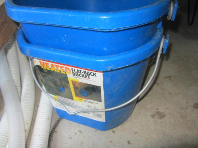 lot 213 image: Buckets